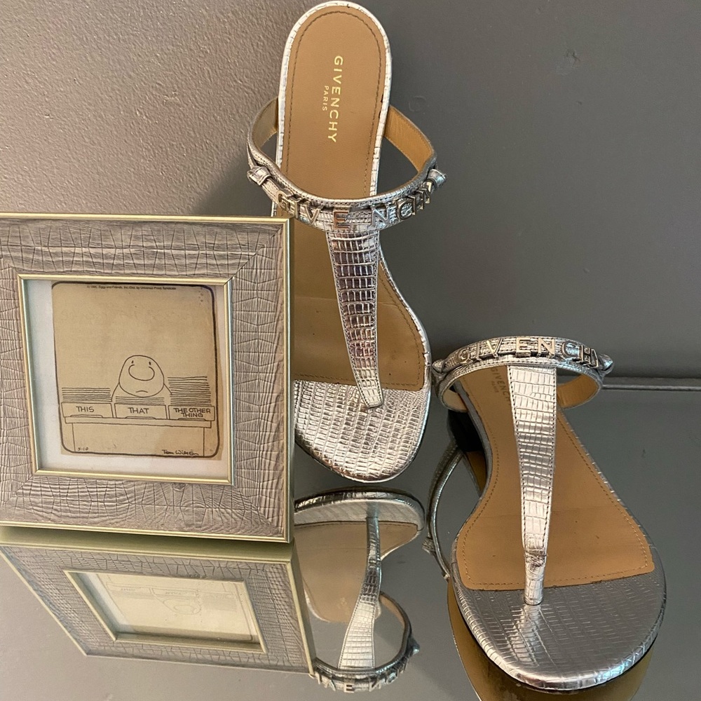 Givenchy thong flat sandal